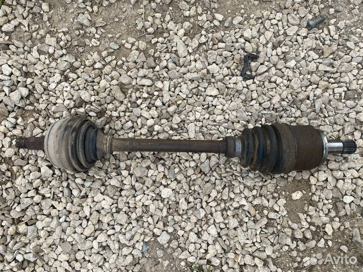 Полуось (привод) передний левый LADA Kalina седан