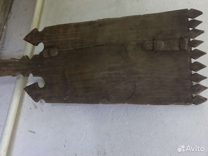 Старинная ручная цельная прялка