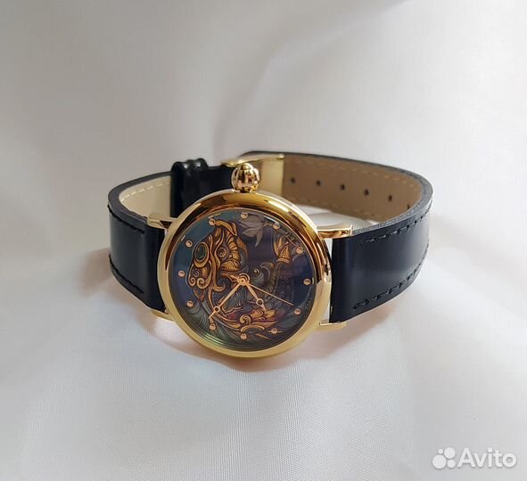 Часы наручные женские
