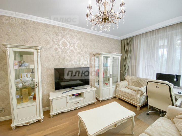 2-к. квартира, 72 м², 6/9 эт.