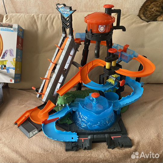 Hot wheels треки