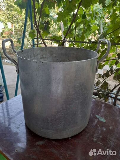 Кастрюля алюминиевая 20-25 литров