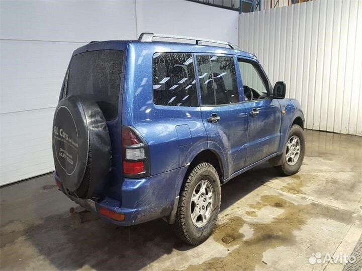 Разбор на запчасти Mitsubishi Pajero / Montero