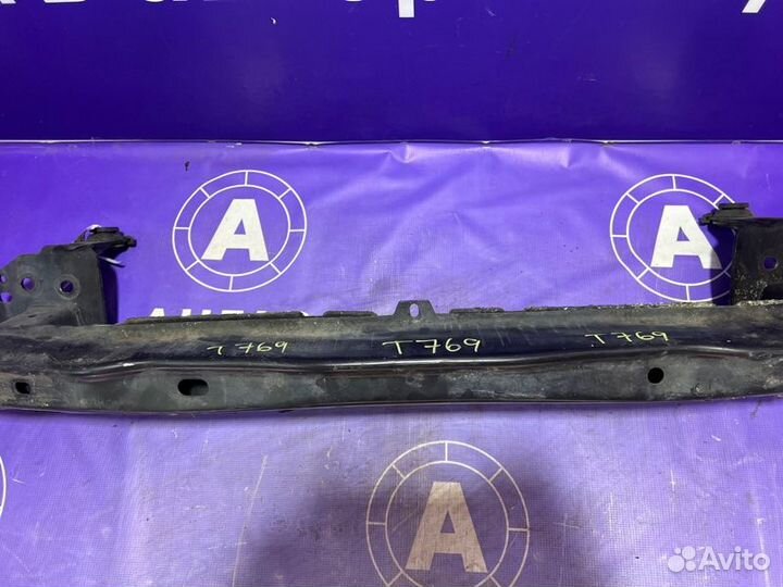 Усилитель бампера передний Volkswagen Touareg 7L