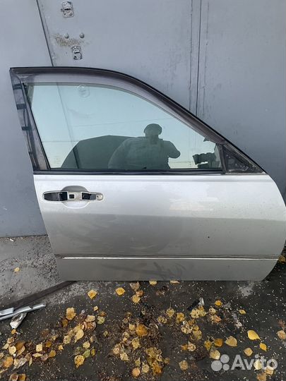 Двери toyota altezza