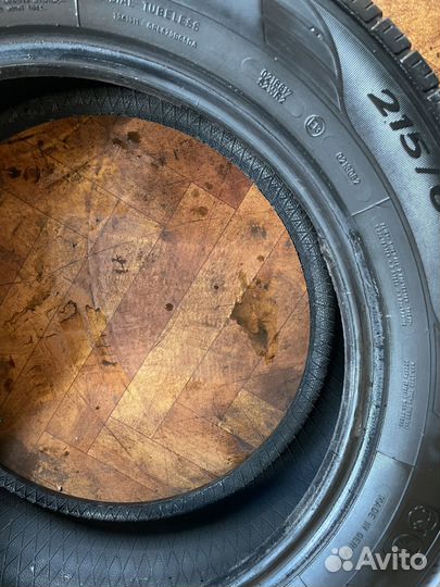 Goodyear EfficientGrip 215/60 R17