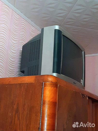 Телевизор Ролсен