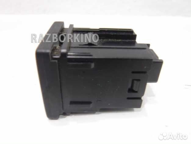 Кнопка Тойота RAV 4 4 XA40