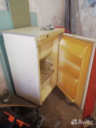 Холодильник бу маленький