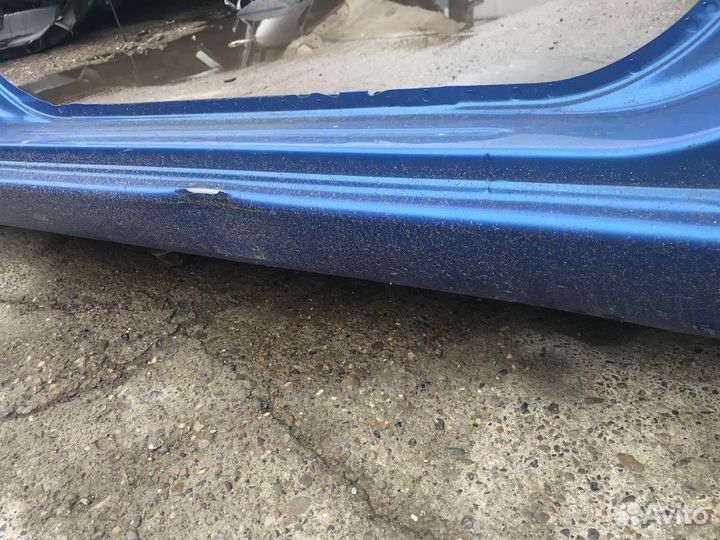 Порог со стойкой правый Nissan Note (E11) 2006-201