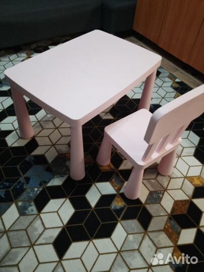 Детский стол со стулом IKEA