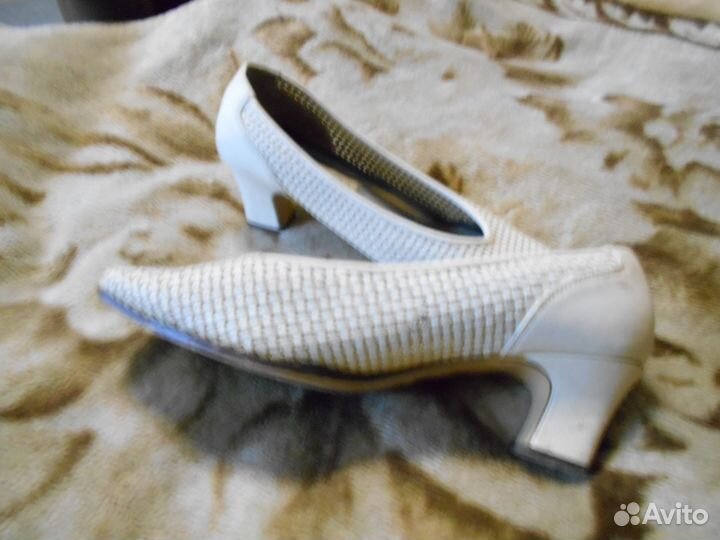 Белые туфли