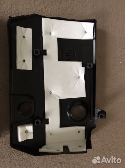 Крышка двигателя декоративная Тойота Авенсис Т 270