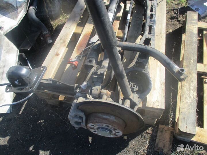 1 Задний подрамник в сборе Volkswagen Passat B7