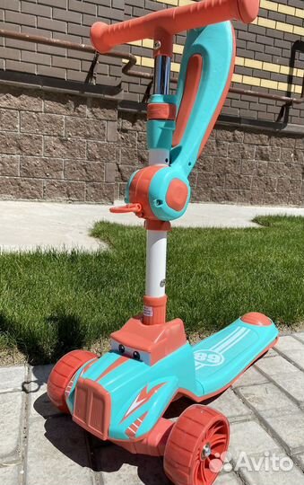 Самокат беговел 3 в 1 новый