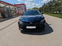 Toyota Camry 2.5 AT, 2019, 75 000 км, с пробегом, цена 2 650 000 руб.