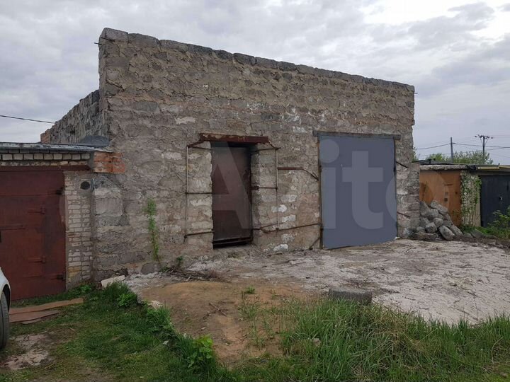 Гараж, > 30 м²