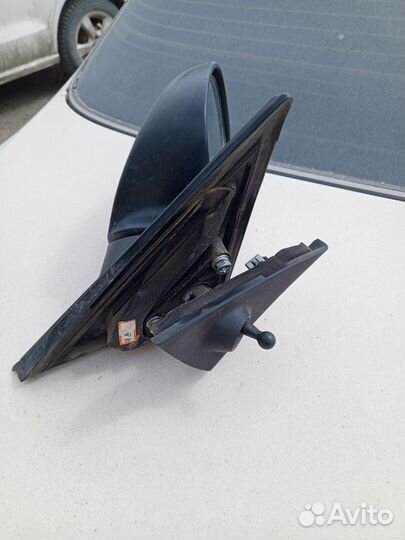 Зеркало правое на hyundai accent
