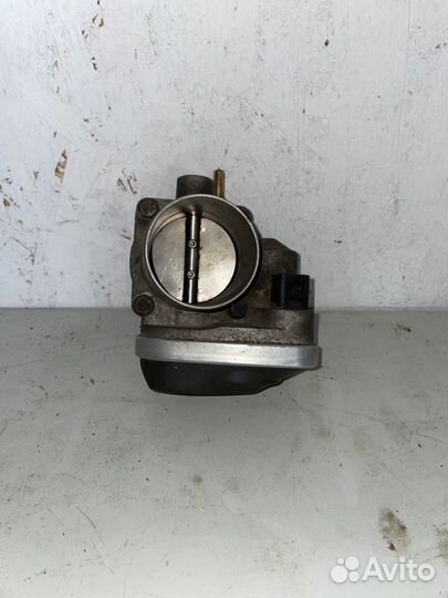 Дроссельная заслонка Renault Megane седан K4M 2006