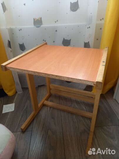 Продам ленский столик и стульчик