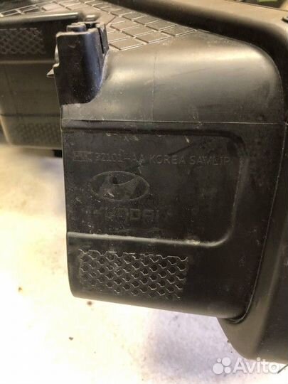 Фара левая Hyundai Elantra