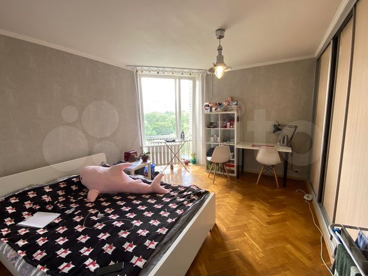 Комната 16 м² в 3-к., 8/17 эт.