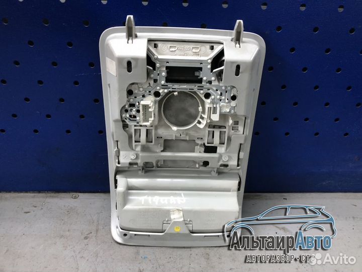 Плафон салонный центральный Tiguan Jetta Passat