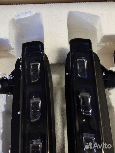 Дхо поворотник бампера бегущий Audi Q7 4L дорест