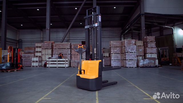 Штабелер самоходный 1,5т 3,5м