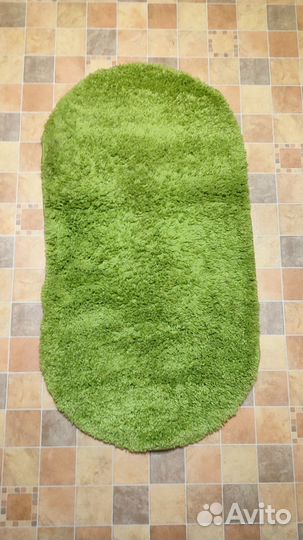 Ковер салатовый с длинным ворсом, б/у