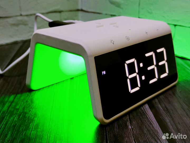 Зарядное устройство 3 в 1 с часами