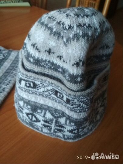 Комплект: шапка и длинный шарф