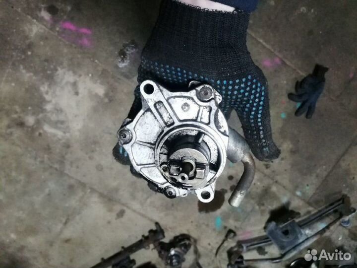 Вакуумный насос Mercedes-Benz Vito W638