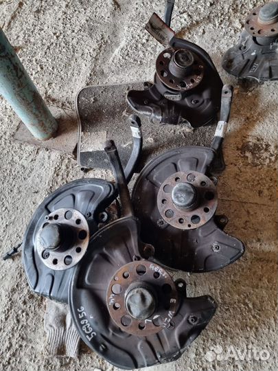 Поворотный кулак левый на мерседес w211