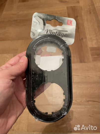 Розетки и выключатели ретро