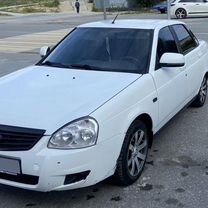 ВАЗ (LADA) Priora 1.6 MT, 2015, 200 000 км, с пробегом, цена 550 000 руб.