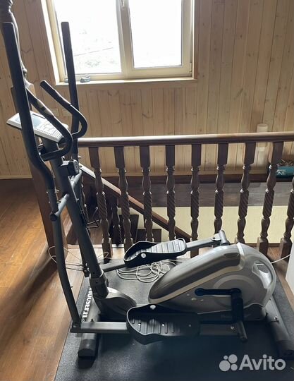 Эллиптический тренажер HouseFit