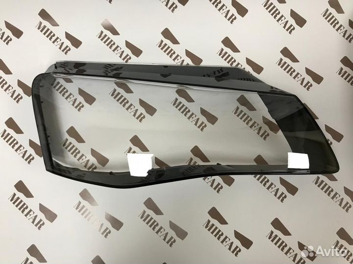 Стекло фары Audi A8 D4