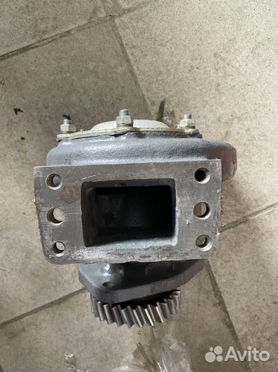 Водяной насос ямз 240