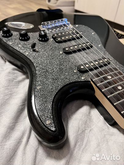 Электрогитара