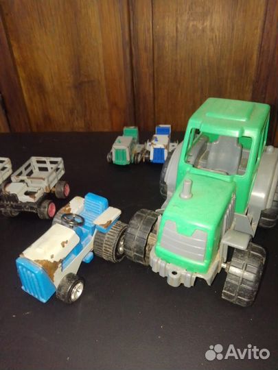 Трактора. Детские игрушки