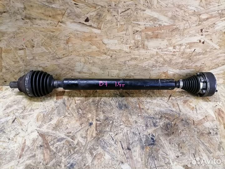 Привод передний правый Volkswagen Passat B7 1.4T