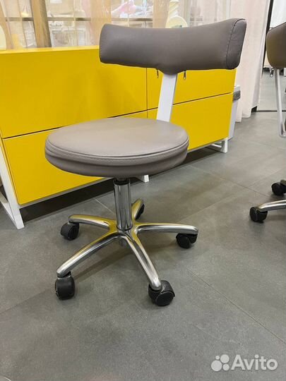 Кресло на колесиках бу