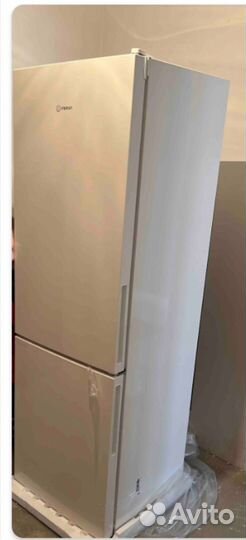 Холодильник Indesit бежевый новый.Полный No frost