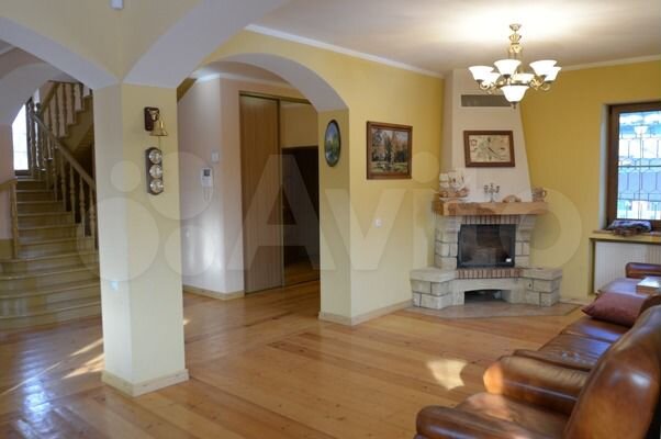 Коттедж 285 м² на участке 15 сот.