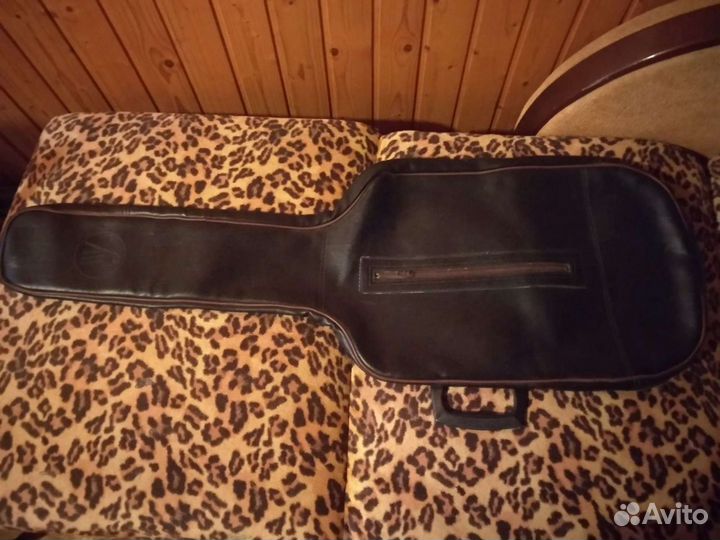 Чехол для гитары кож.зам