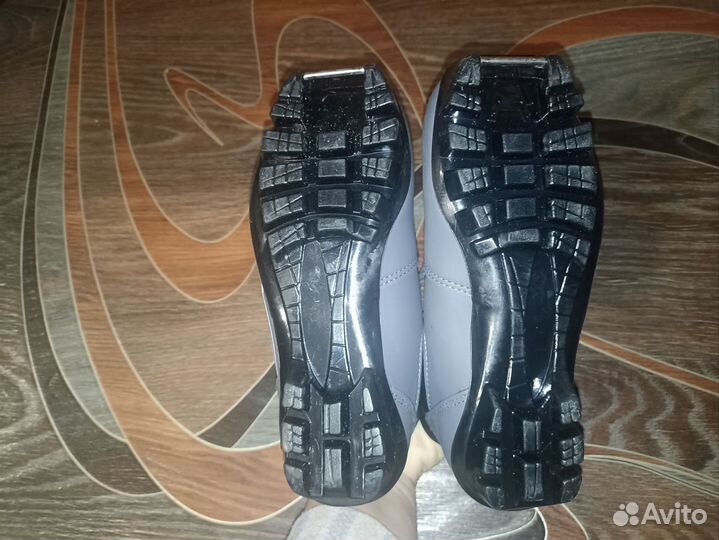 Лыжные ботинки NNN 35размер