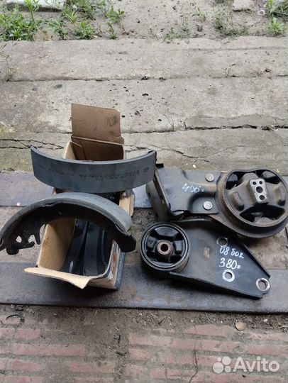 Подушка двигателей и коробки передач