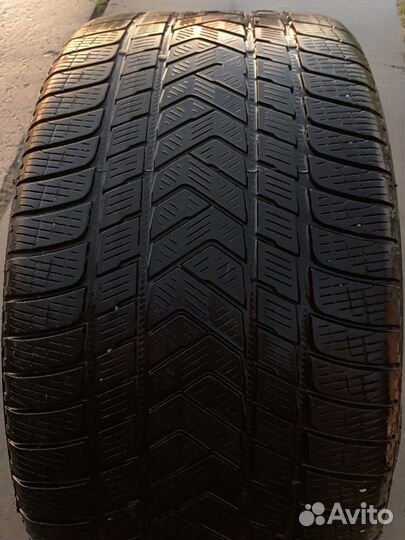 Pirelli P Zero Winter 315/40 R21 и 315/40 R21 111V