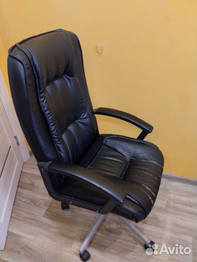 Компьютерное кресло